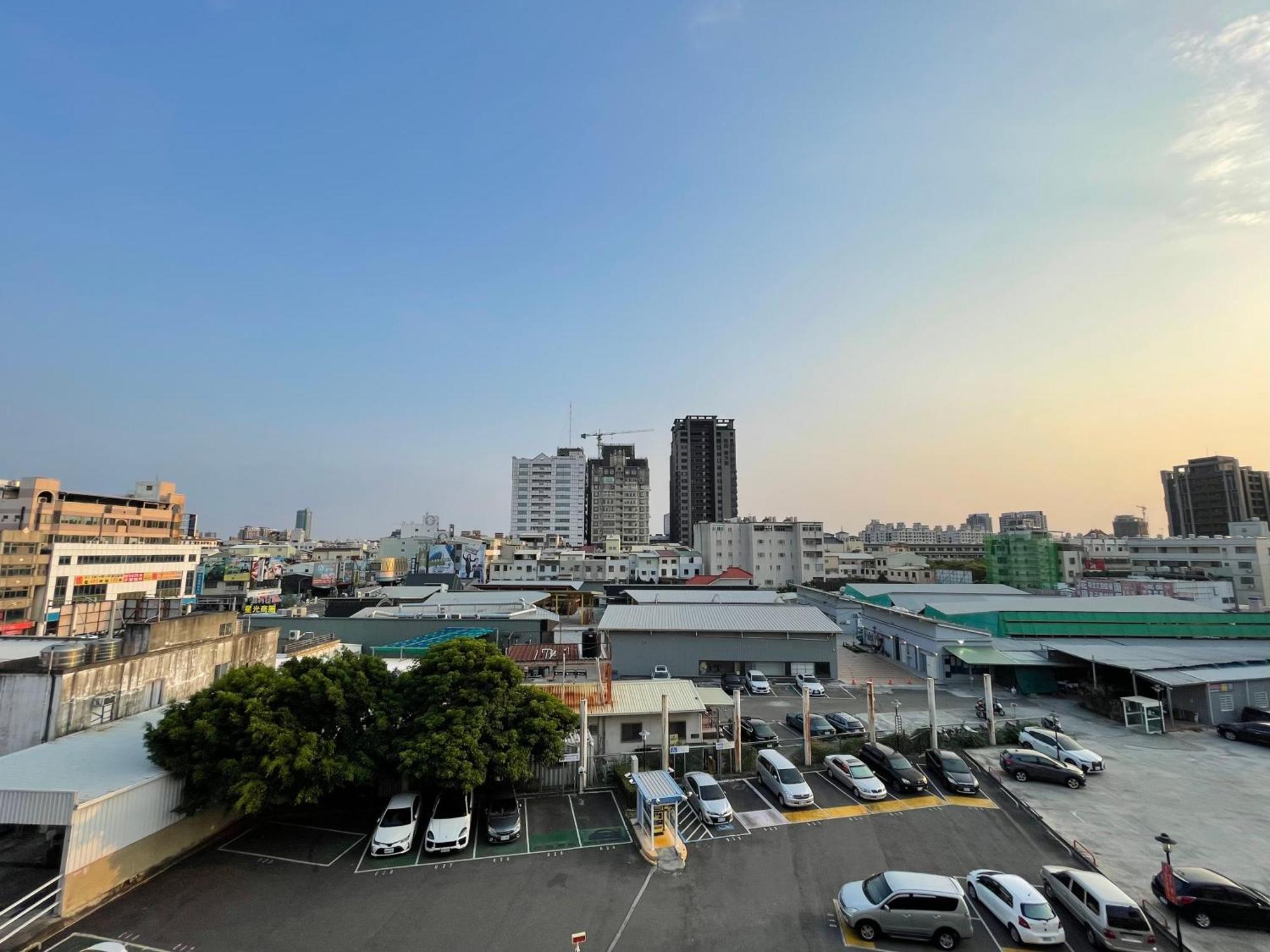 Moment Inn Tainan Dış mekan fotoğraf