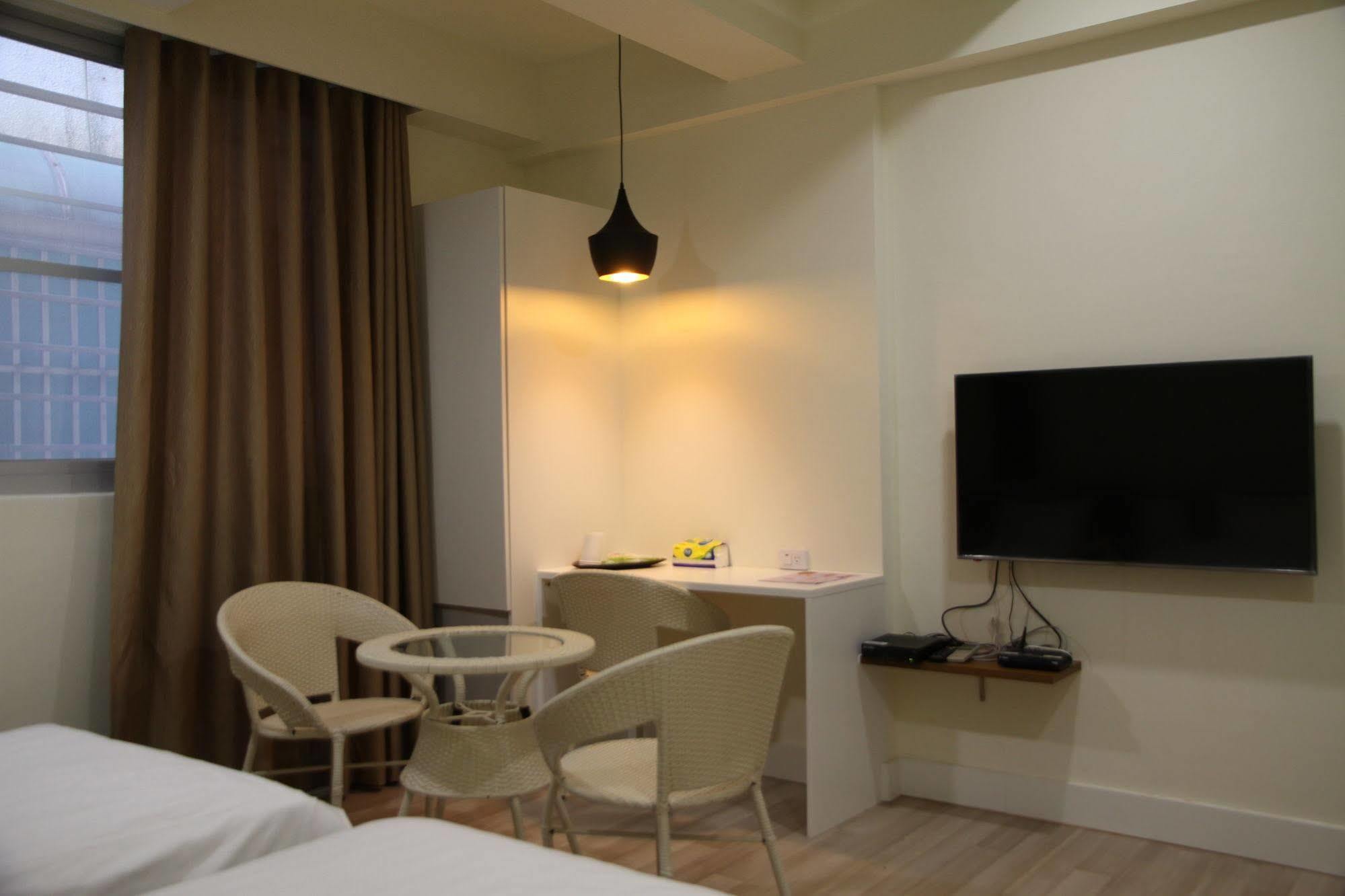 Moment Inn Tainan Dış mekan fotoğraf