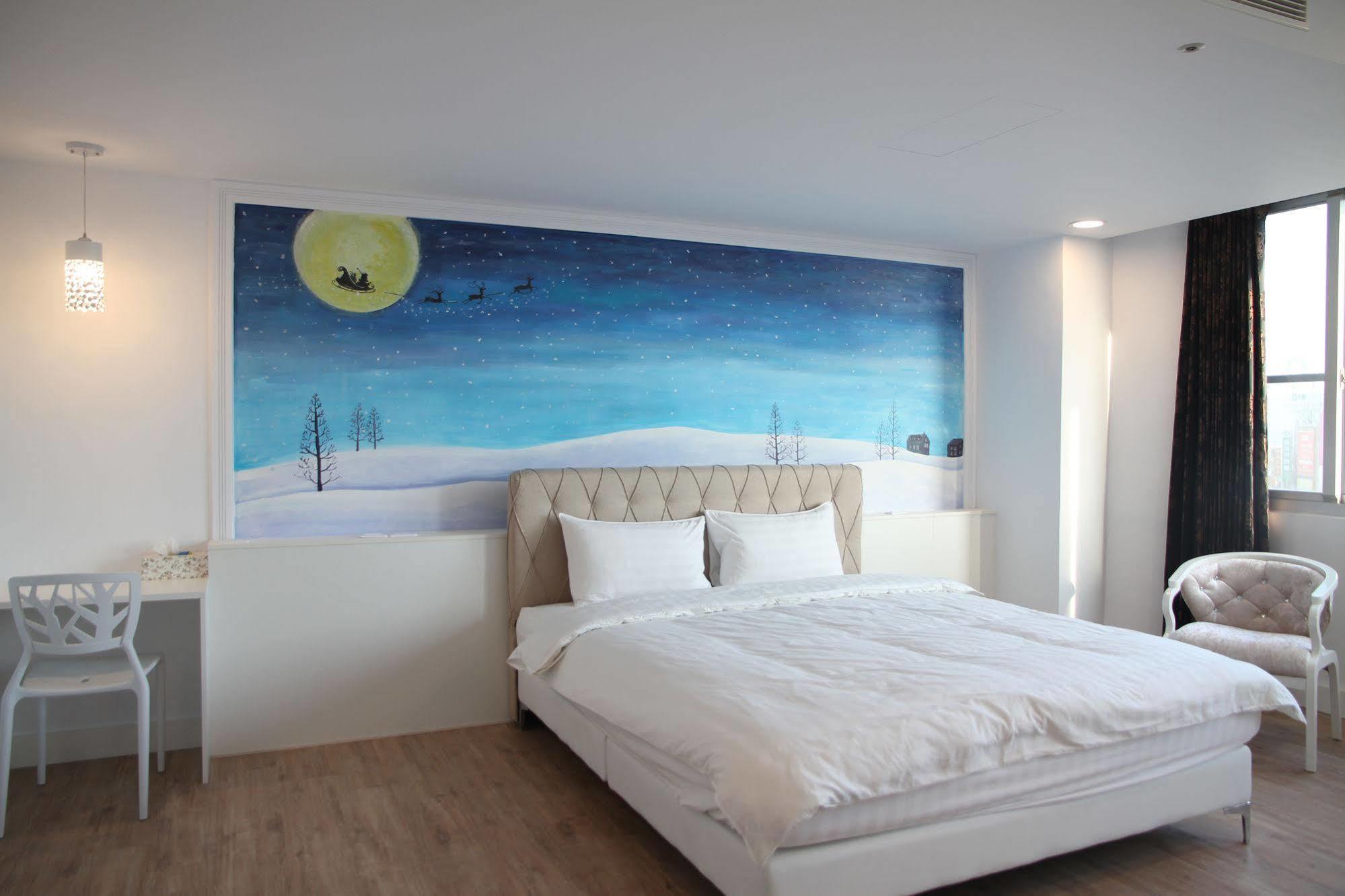 Moment Inn Tainan Dış mekan fotoğraf