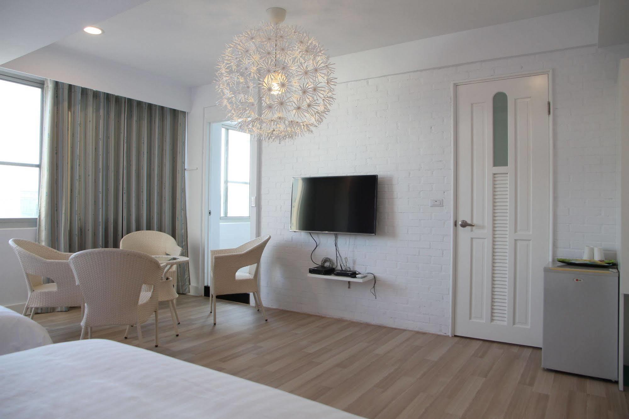 Moment Inn Tainan Dış mekan fotoğraf